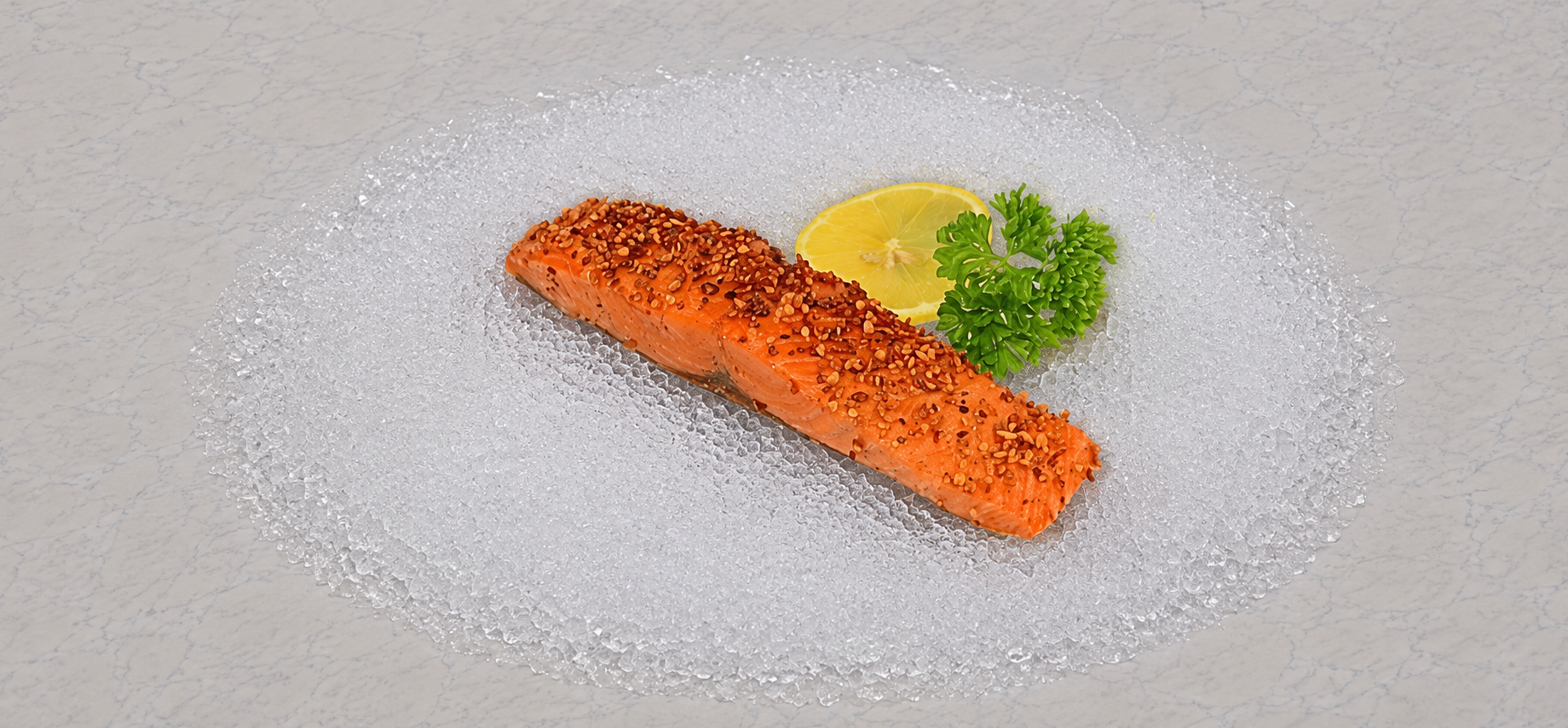 Hot smoked salmon w. garlic